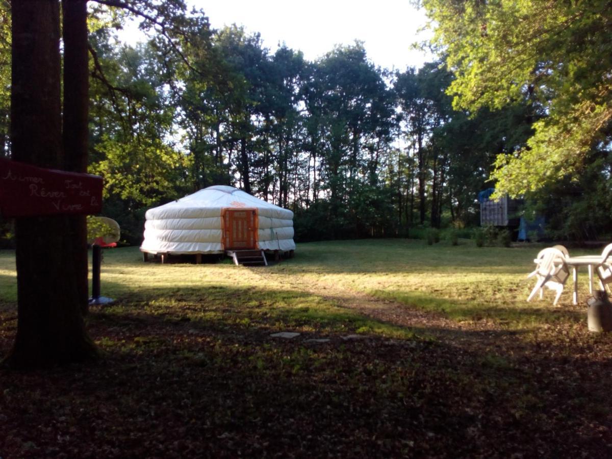 Le Pre Karvain Bed & Breakfast Couddes Bagian luar foto