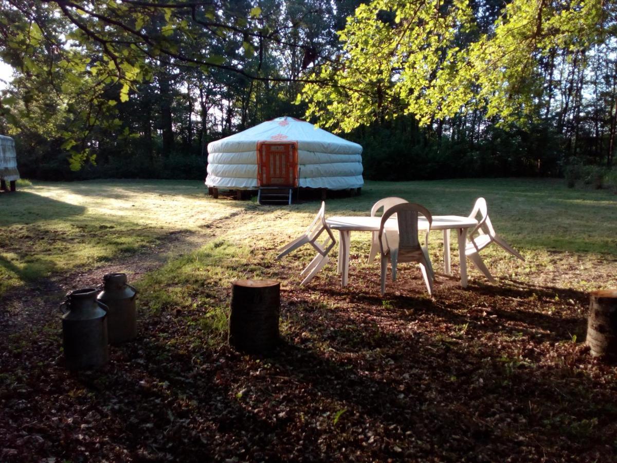 Le Pre Karvain Bed & Breakfast Couddes Bagian luar foto