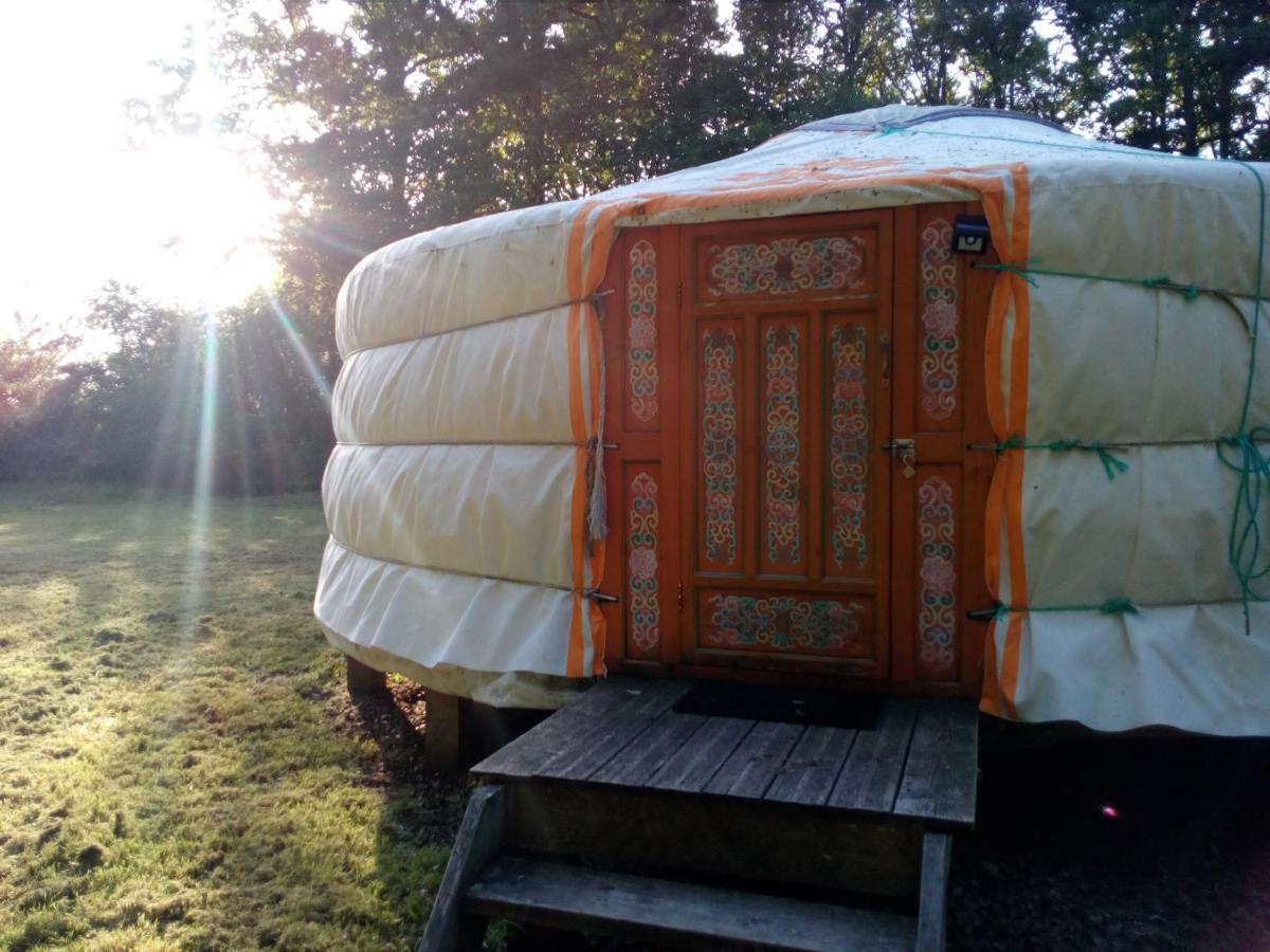 Le Pre Karvain Bed & Breakfast Couddes Bagian luar foto