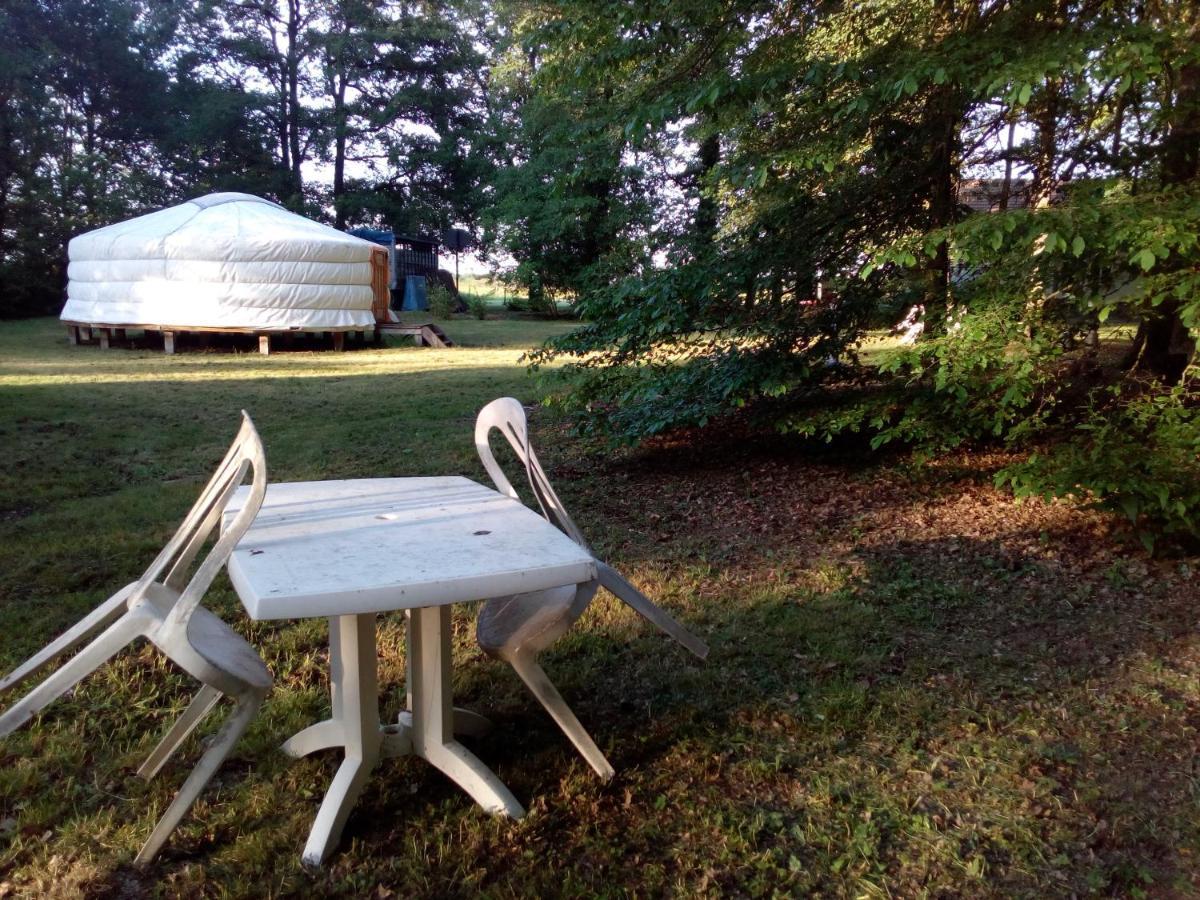Le Pre Karvain Bed & Breakfast Couddes Bagian luar foto