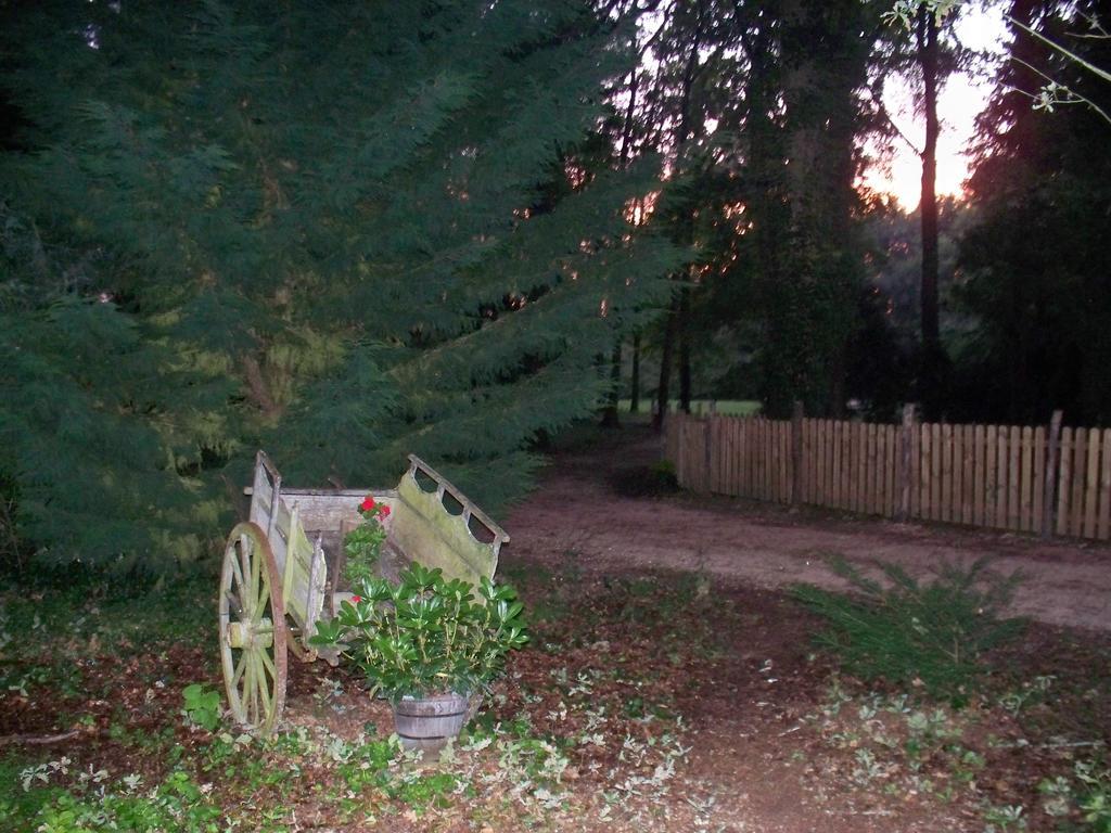 Le Pre Karvain Bed & Breakfast Couddes Bagian luar foto